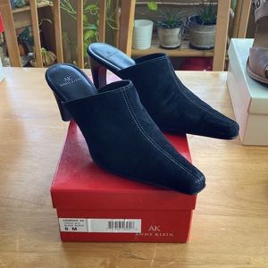 Anne Klein vintage black suede mules